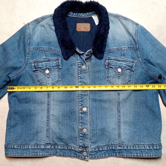Levi's Trucker Jacket Women's Size 3X Faux Fur Collar Cuffs Quilt Lined Jean - Picture 14 of 15